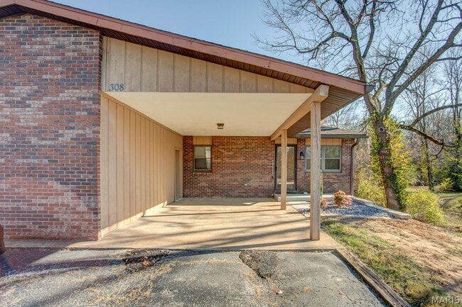 Building Photo - 308 Bobbie Dr