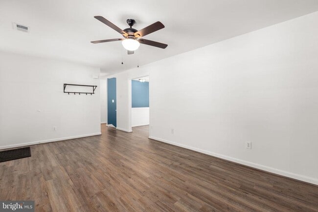 Building Photo - 11806 Camelot Way