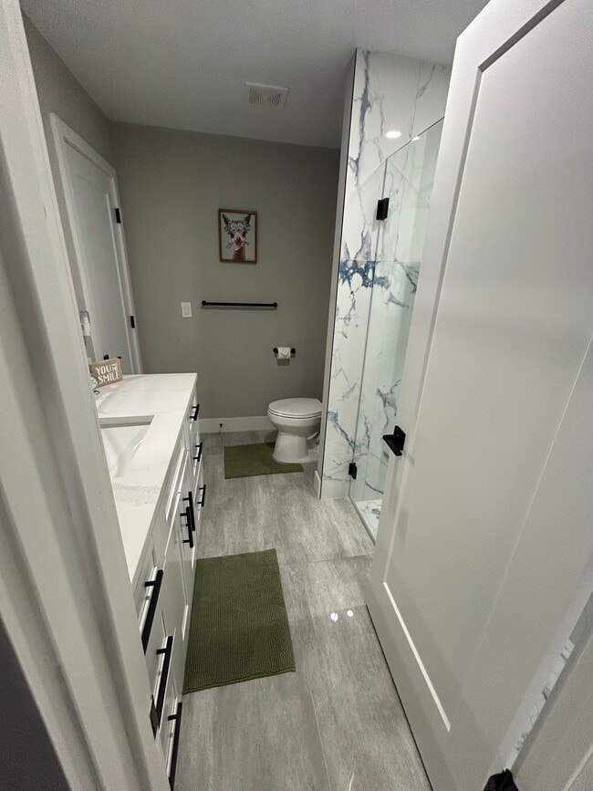 Building Photo - 16992 Timberlakes Dr