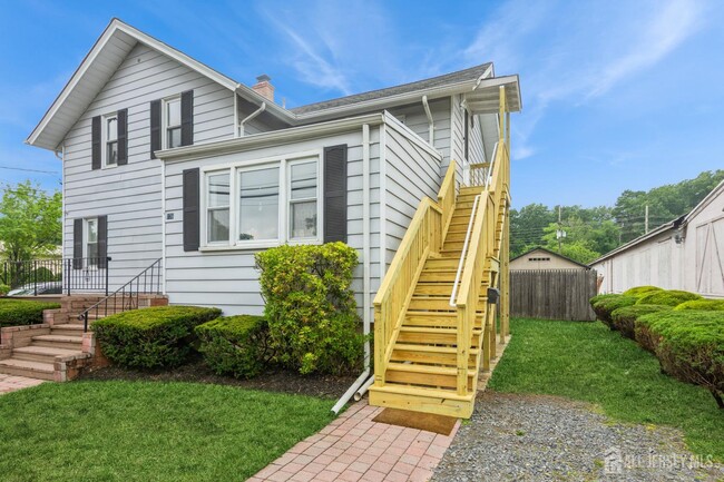 Primary Photo - 176 Manalapan Rd