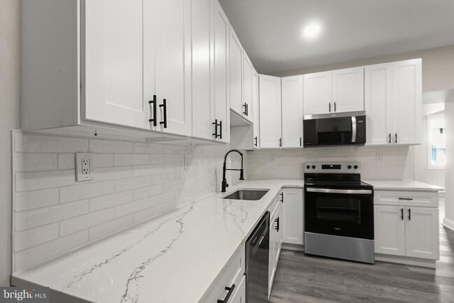 Building Photo - 505 McCabe Ave