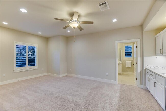 Building Photo - 12812 Padua Dr