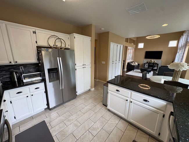 Building Photo - Beautiful 3 Bedroom 2.5 Bath Brentwood Home With SOLAR