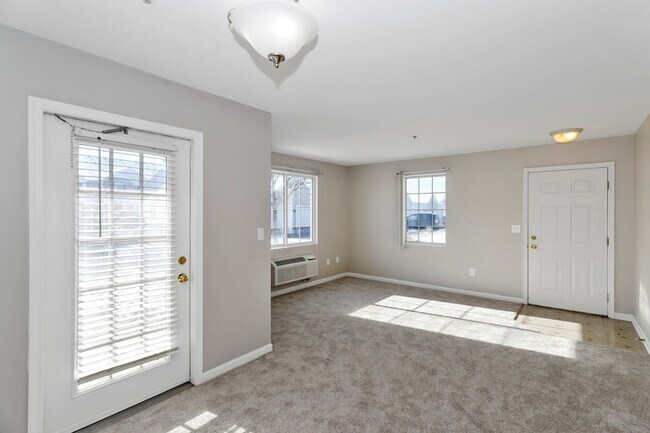 Building Photo - 136 Bertram Dr