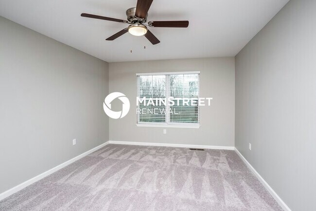 Building Photo - 3 Bedroom Pet-Friendly Home in Jeffersonvi...