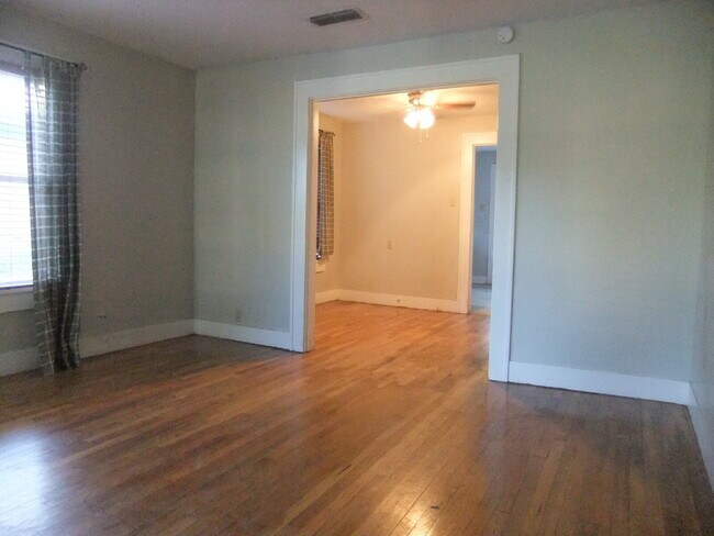 Building Photo - Unique Tech Terrace Home