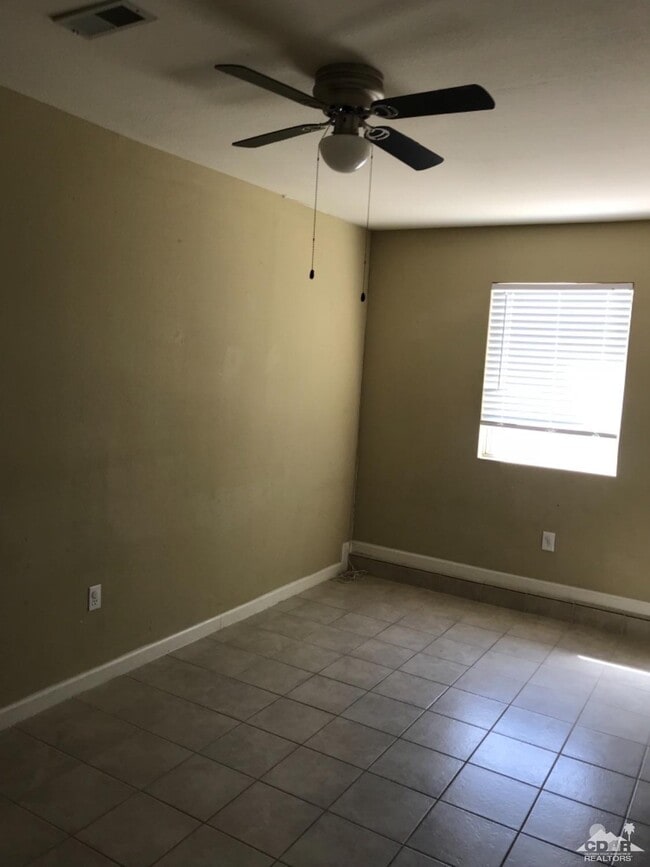 Building Photo - 49084 Violet St