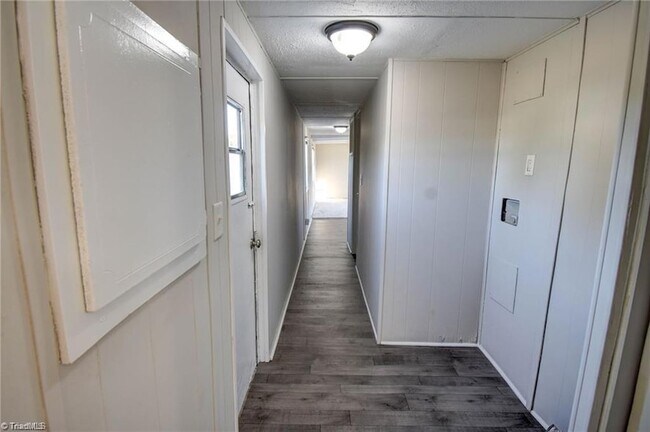 Building Photo - 5626 Spainhour St