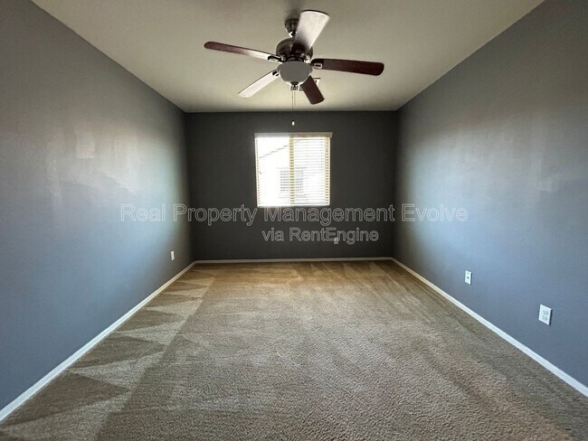 Building Photo - 2632 N 73rd Glen