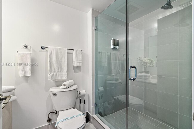 Building Photo - 2600 E Hallandale Beach Blvd