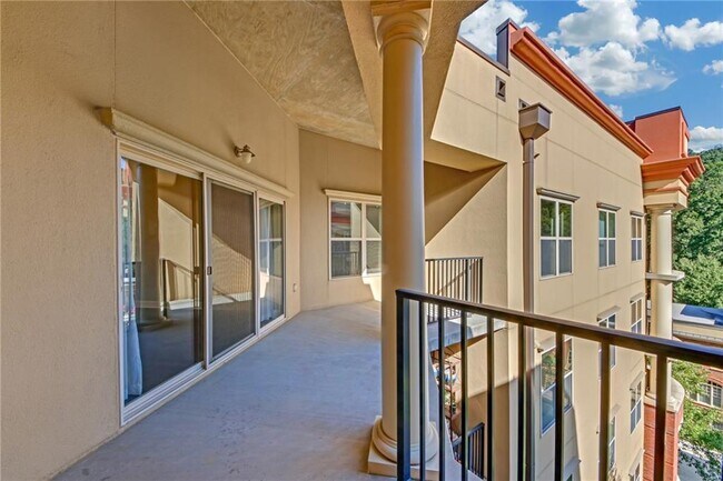 Building Photo - 200 River Vista Drive