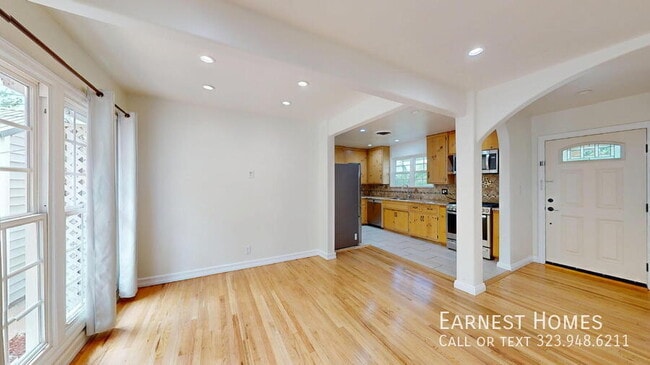 Building Photo - 19022 Sylvan St