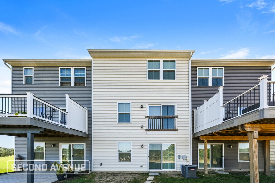 Building Photo - 2034 Cade Dr