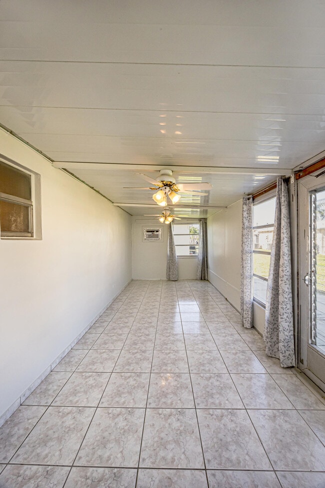 Building Photo - 2734 Ponce De Leon Blvd