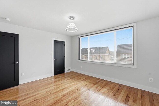 Building Photo - 1204 Trenton Pl SE