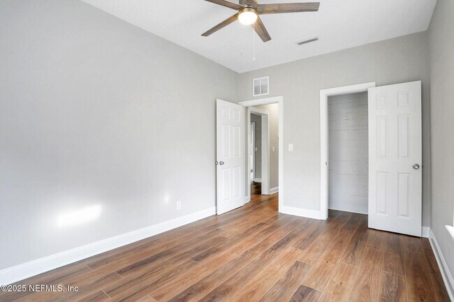 Building Photo - 2578 Haldumar Terrace