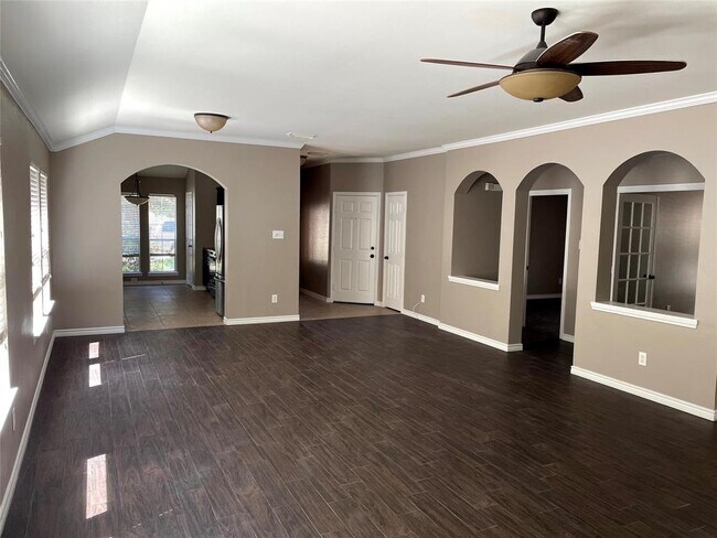 Building Photo - 2314 Colonial Springs Ln