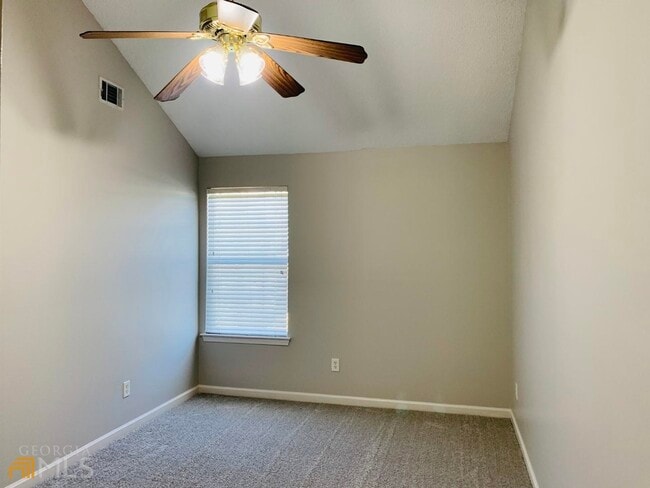 Building Photo - 221 Southwind Ln