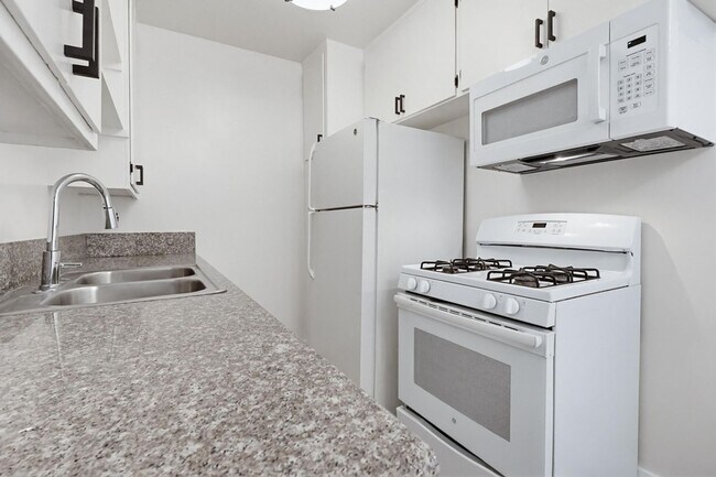 Interior Photo - Hyde Park Living – Steps to Transit, Parks & Crenshaw!