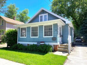 Building Photo - 29 S Randall Ave