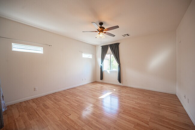 Building Photo - 8904 Harmony Hall Ave