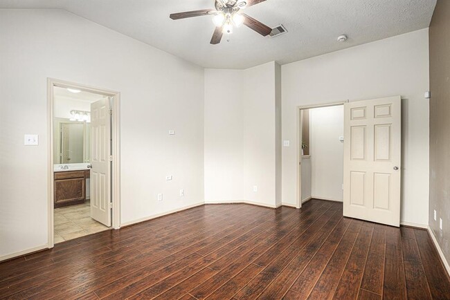 Building Photo - 25227 Ginger Ranch Dr