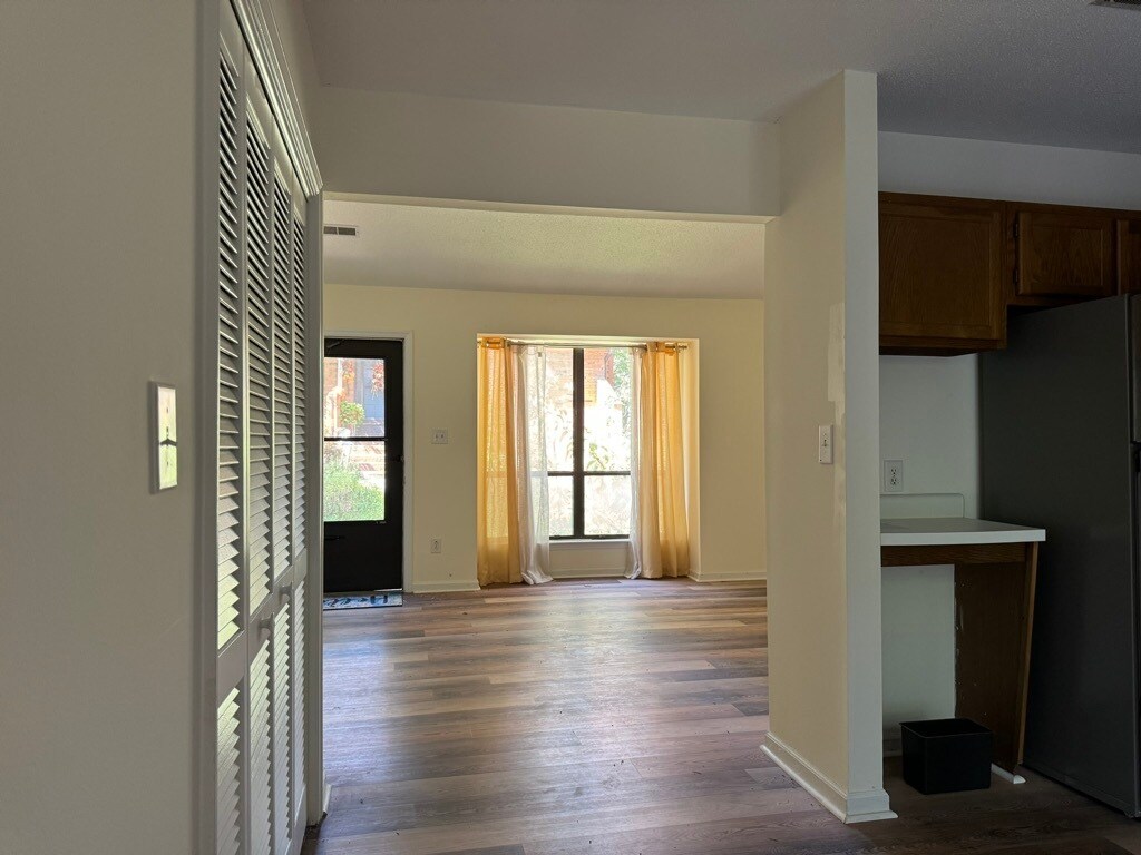 Building Photo - 2821 Seclusion Ct