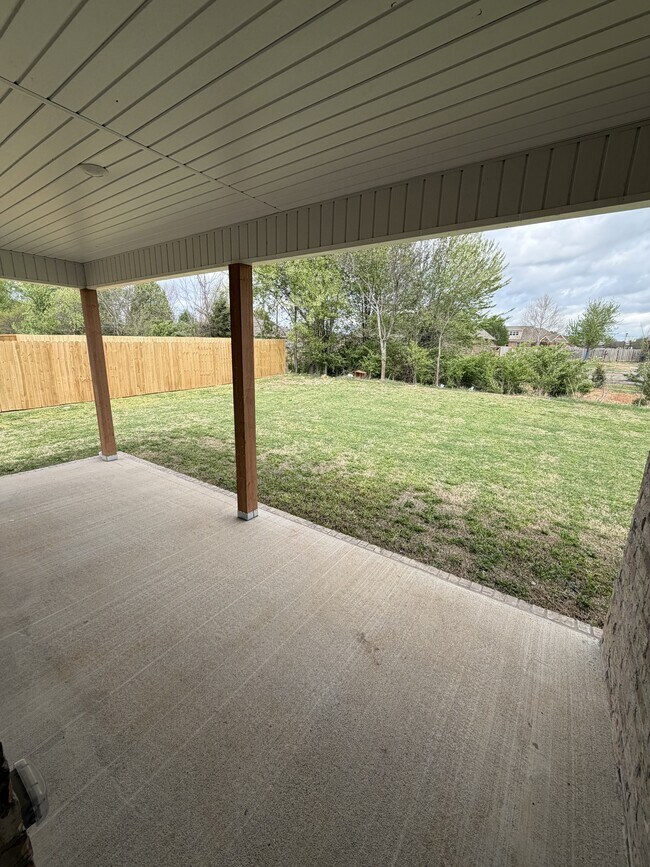 Building Photo - 376 Texas Ave