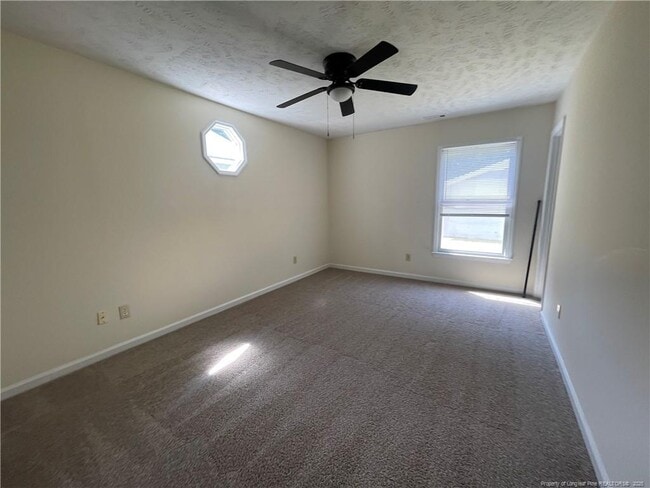Building Photo - 2150 Skyview Dr