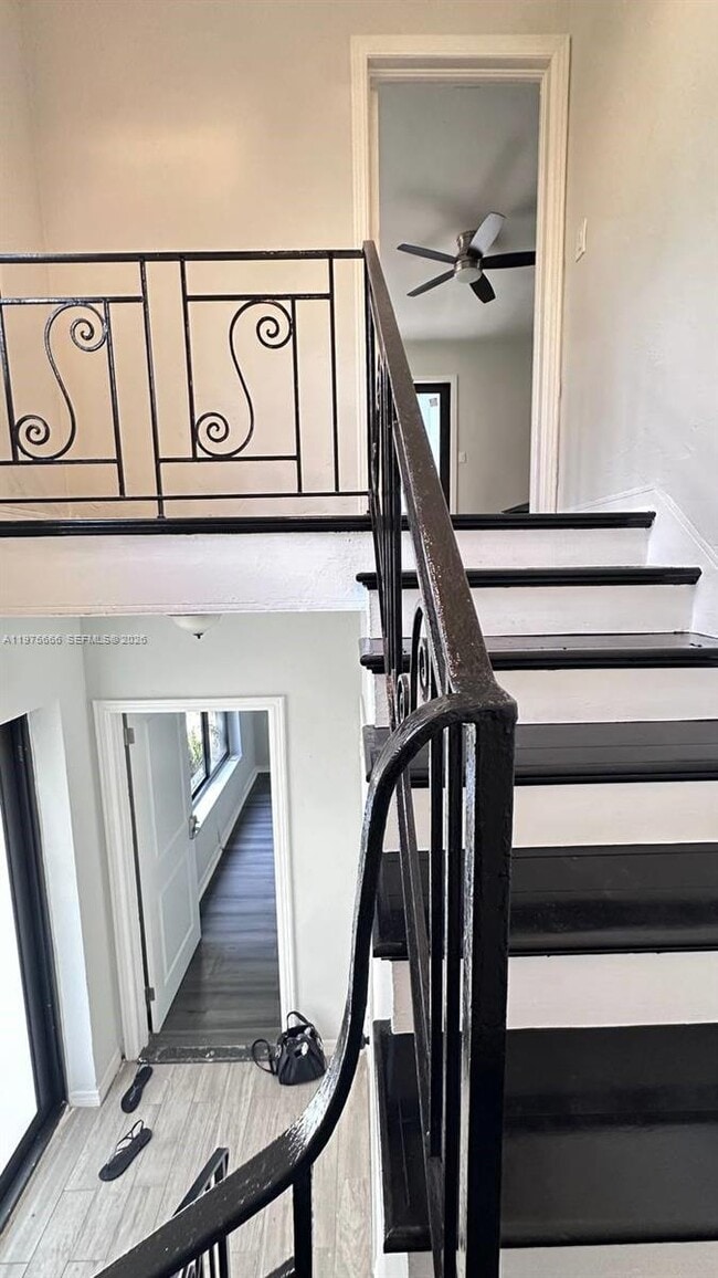 Building Photo - 320 SW 29th Rd