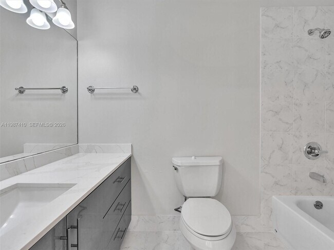 Building Photo - 1498 SW 106th Ave