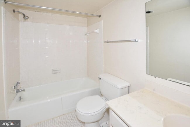 Building Photo - 7621 Provincial Dr