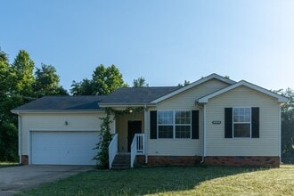 Building Photo - 102 Brandi Ct