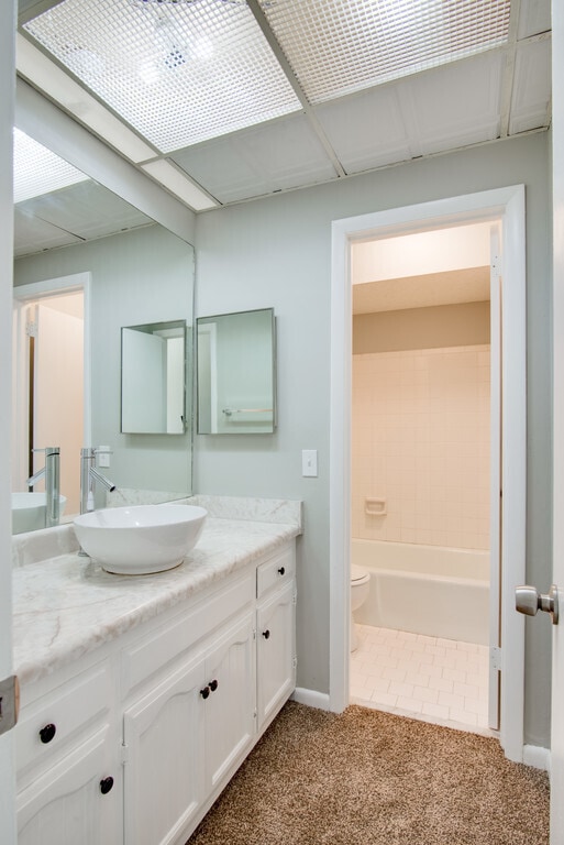 Building Photo - Amazing and spacious 3/2.5 Hermitage Townhouse with fireplace & patio!!! Pets ok!