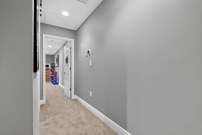 Building Photo - 5522 Frontier Dr