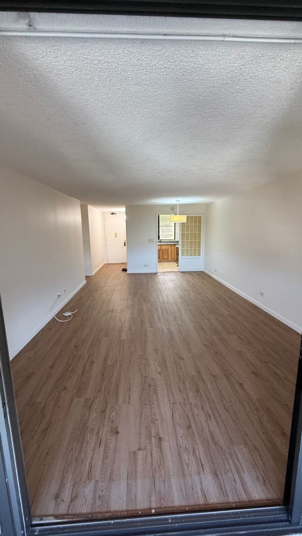 Building Photo - For Rent – Spacious 2 Bedroom, 2 Bath Cond...