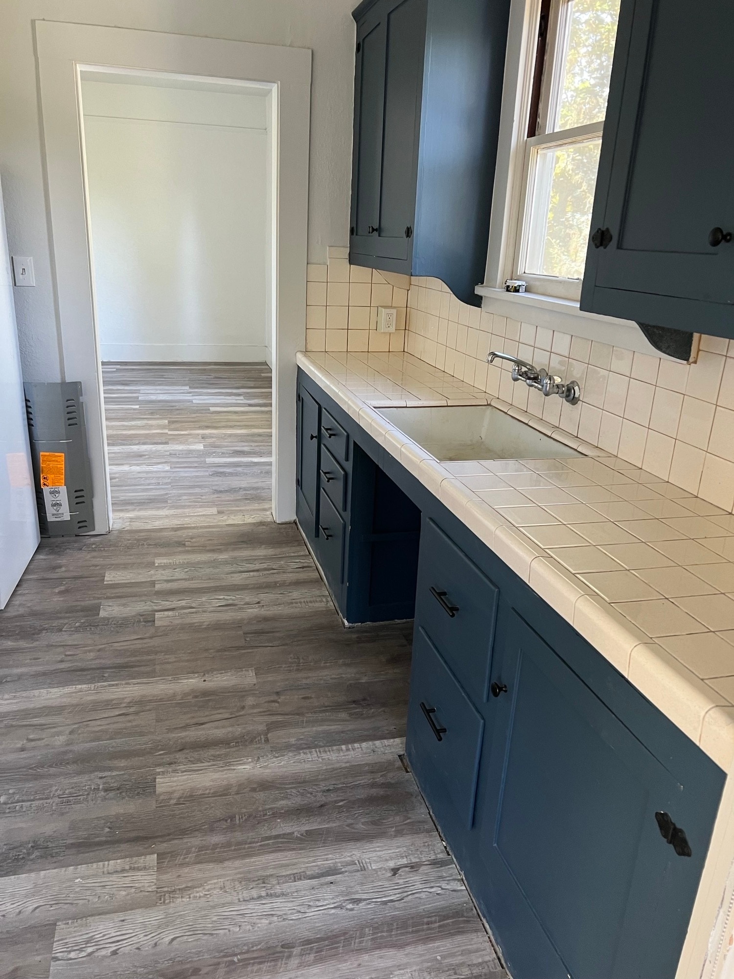 Kitchen - 404 N Main St