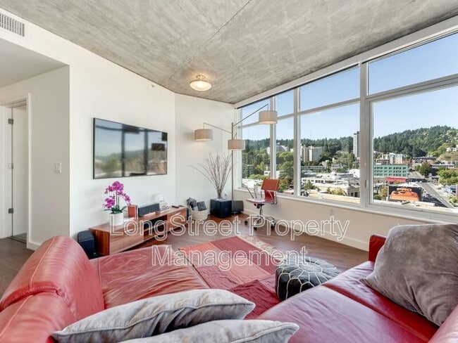 Building Photo - 1926 W Burnside St