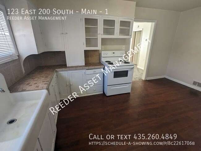 Building Photo - 123 E 200 S