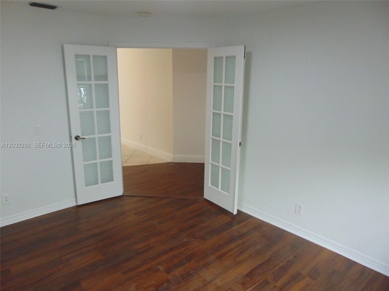 Building Photo - 624 Vista Meadows Dr