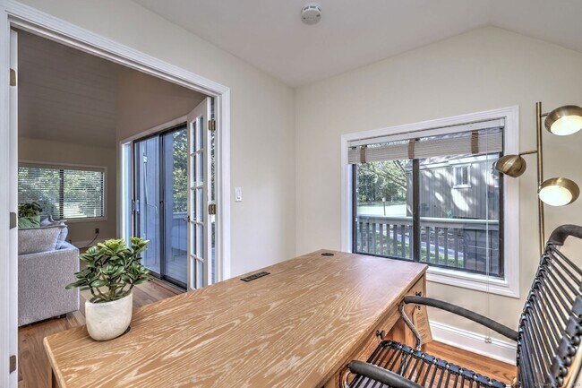 Building Photo - 193 Bayfield Ln