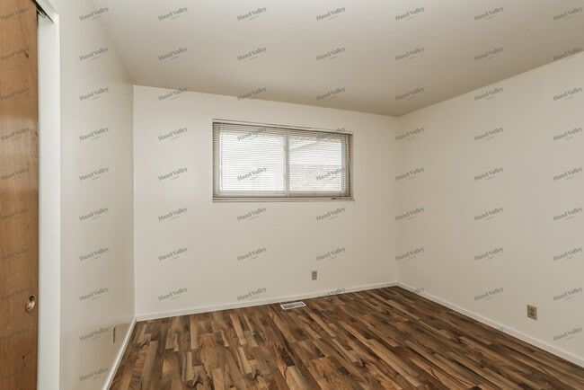 Building Photo - 9075 Tripoli Dr