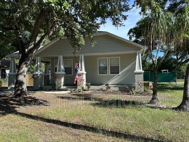 Building Photo - 1215 E 29th Ave