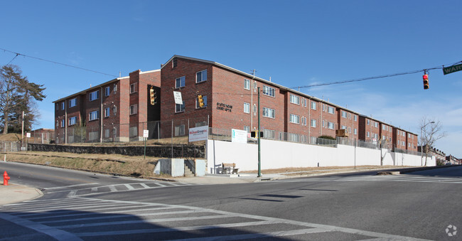 Primary Photo - St. Stephen's Court Apartments