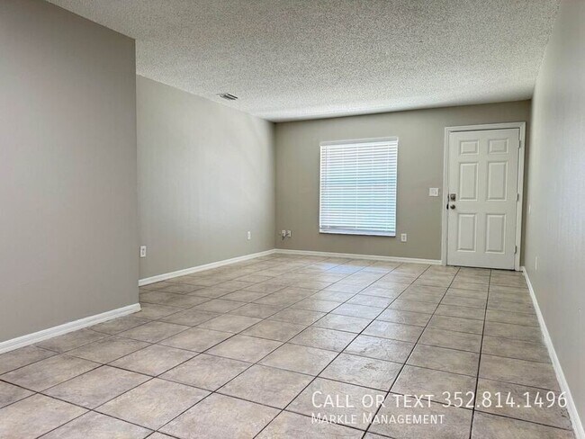 Building Photo - 2212 Florida Dr