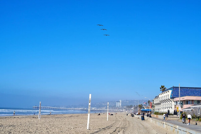 Building Photo - 3979 Ocean Front Walk