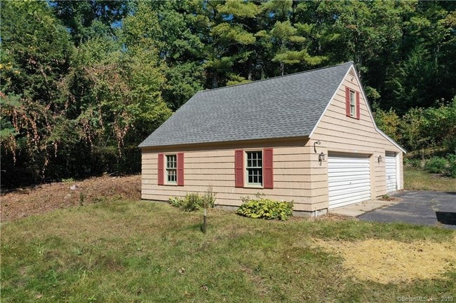 Building Photo - 36 Secret Lake Rd