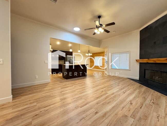 Building Photo - 3 Bed/2 Bath Edmond Home **AMAZING Locatio...