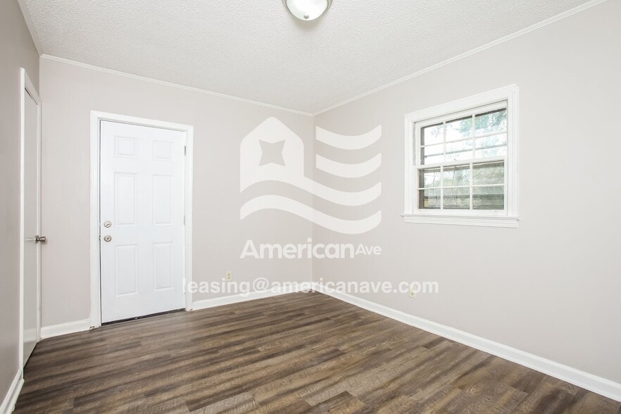 Building Photo - 4633 Corbett St