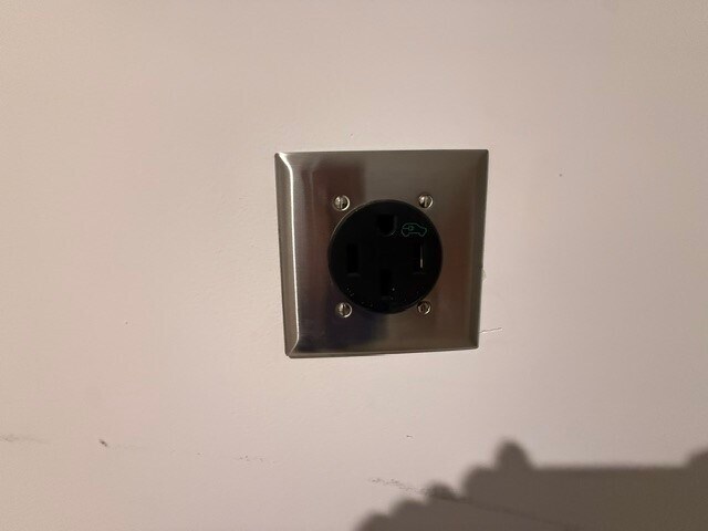 Building Photo - 922 Moon Drop Ln